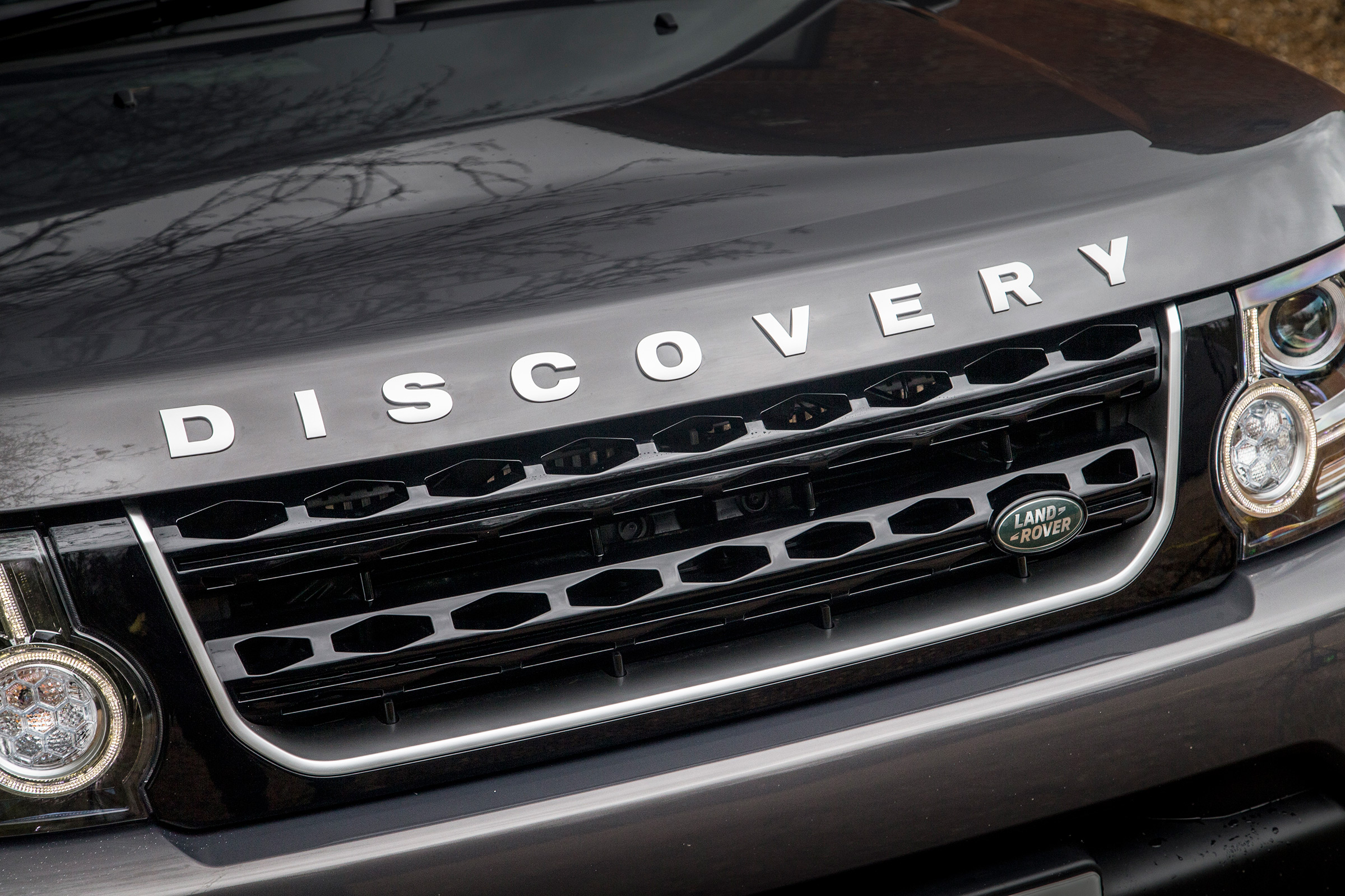 Land Rover Discovery Landmark front grille