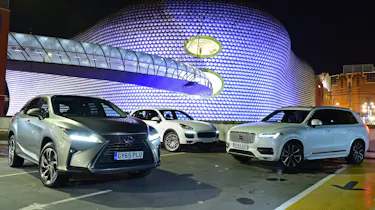 Lexus RX vs Porsche Cayenne vs Volvo XC90 - night