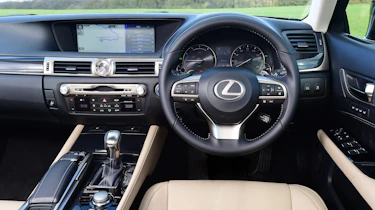 Lexus GS 300h 2016 - dashboard