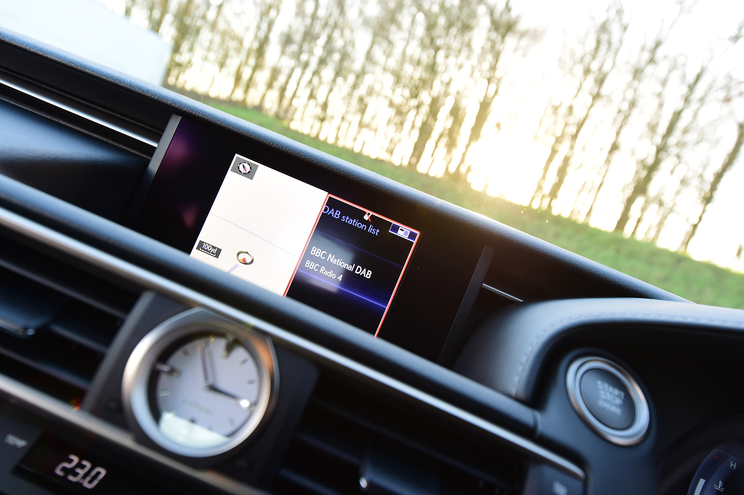 Lexus RC 200t - infotainment