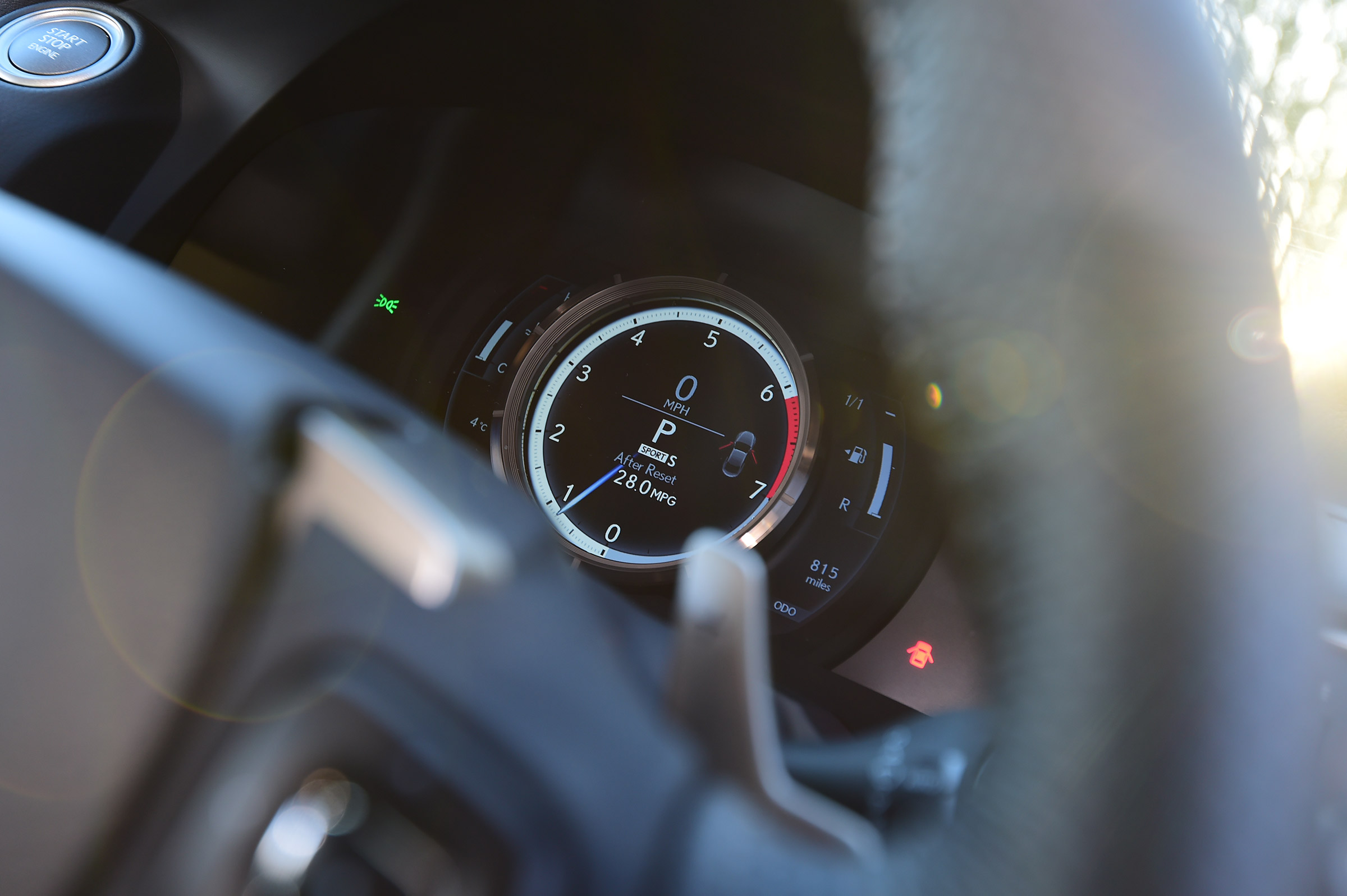 Lexus RC 200t - dials