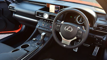 Lexus RC 200t - interior