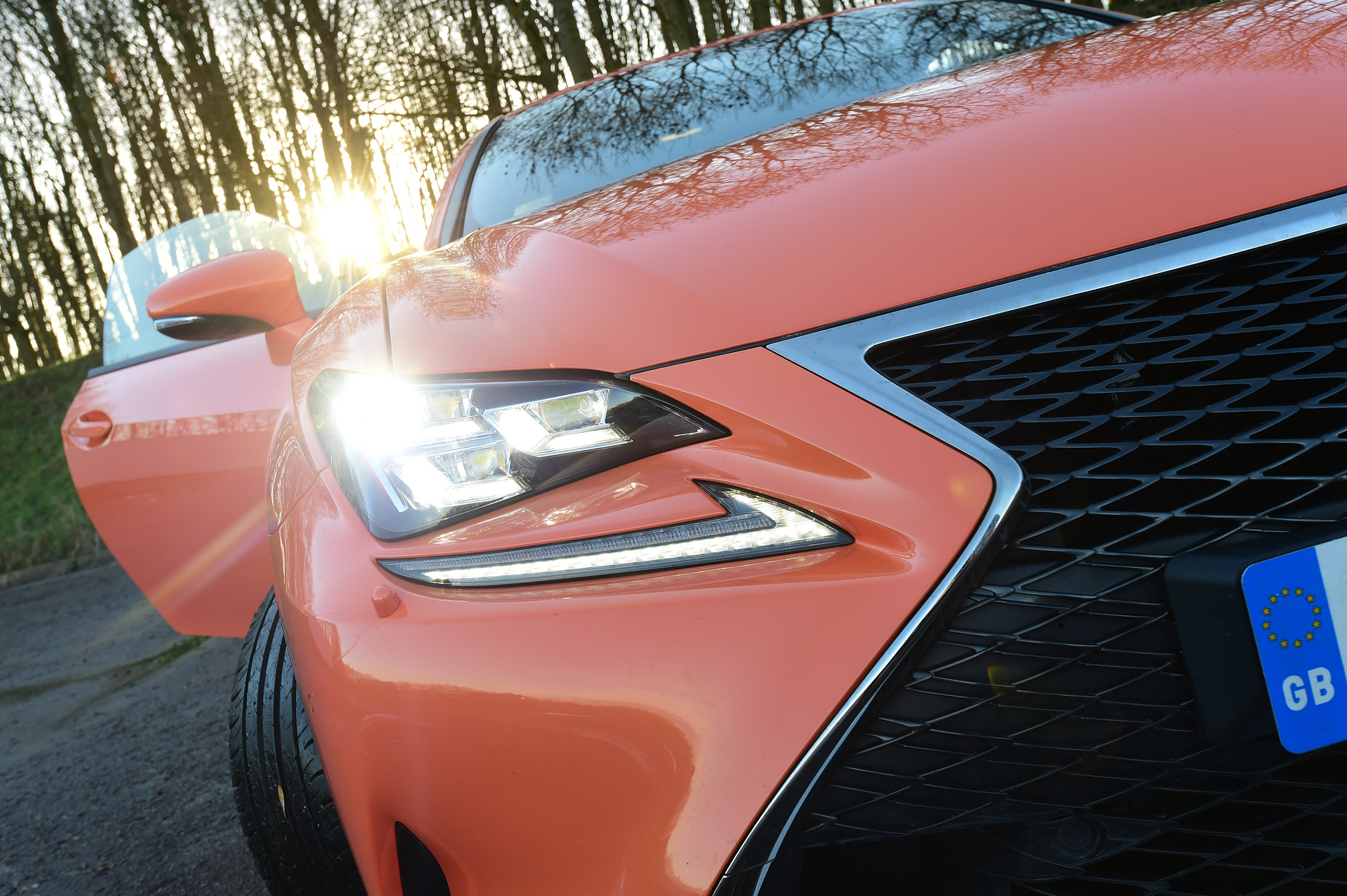 Lexus RC 200t - front detail