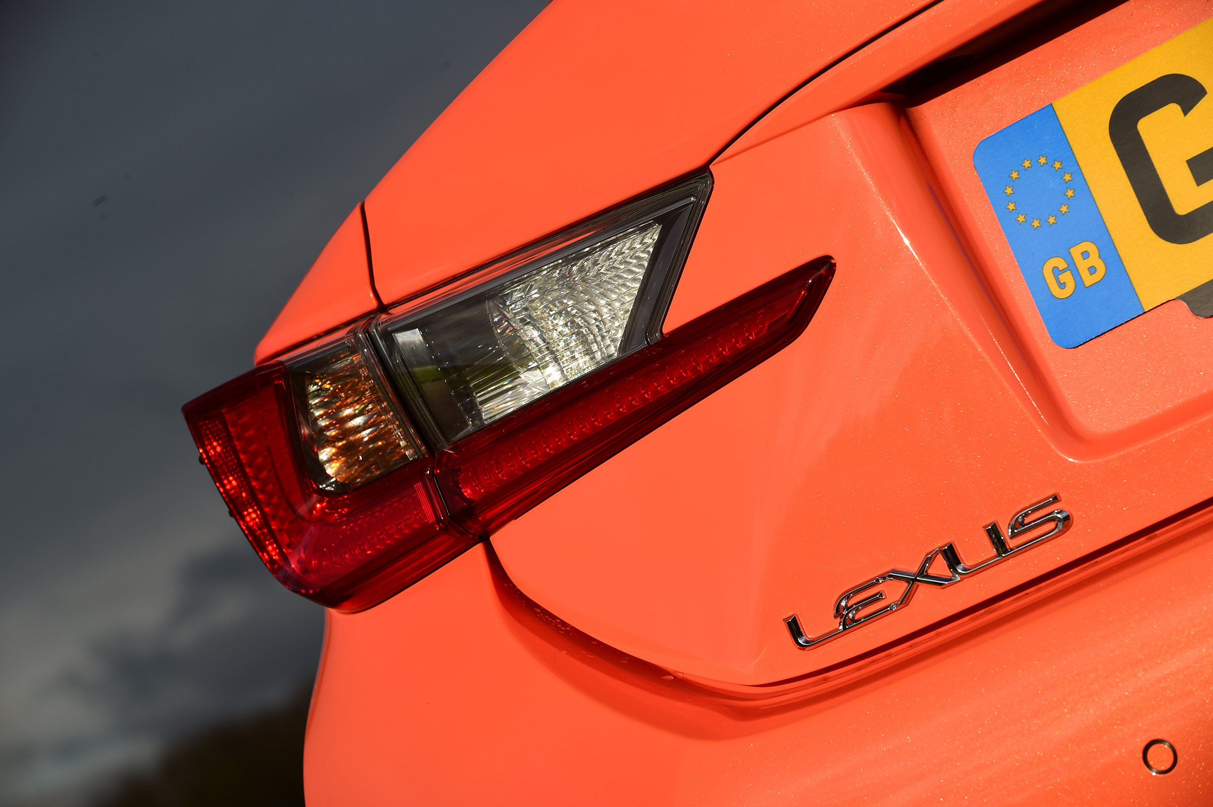 Lexus RC 200t - light detail