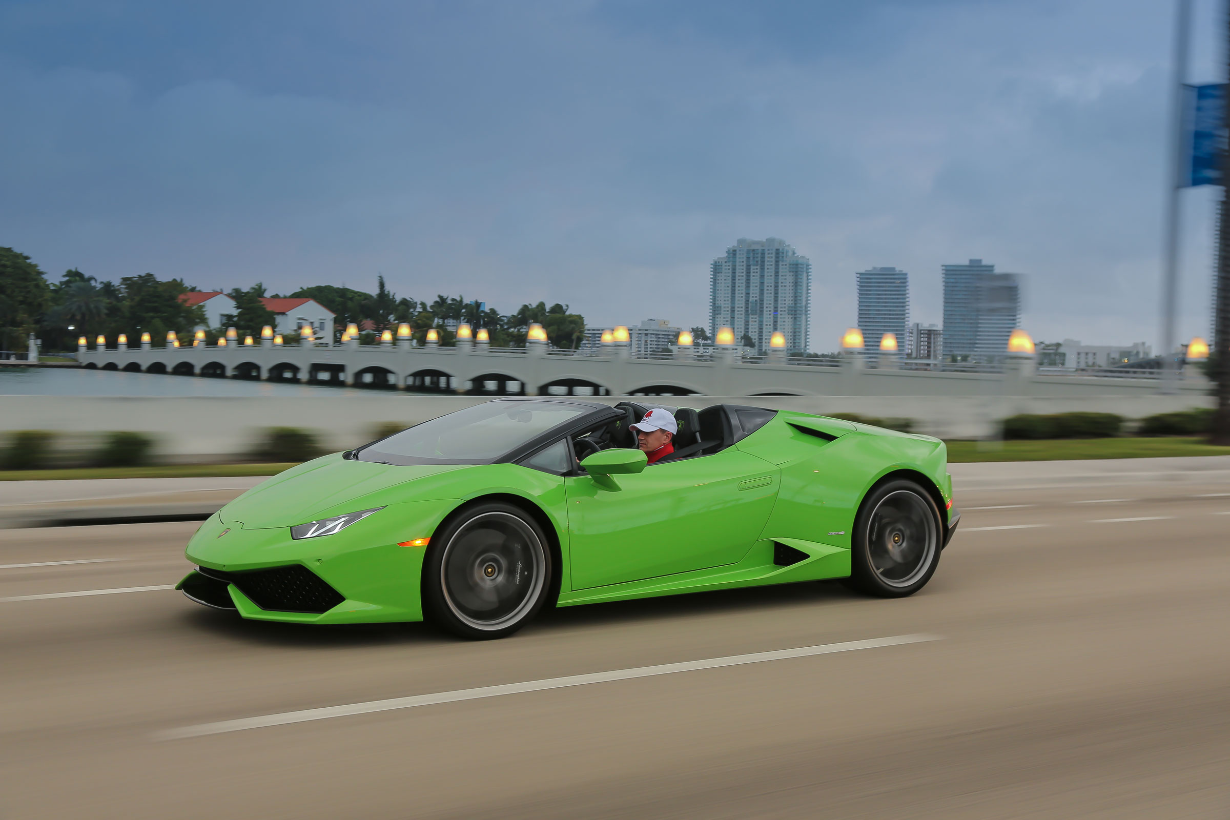 Lamborghini Huracan LP 610-4 Spyder tracking