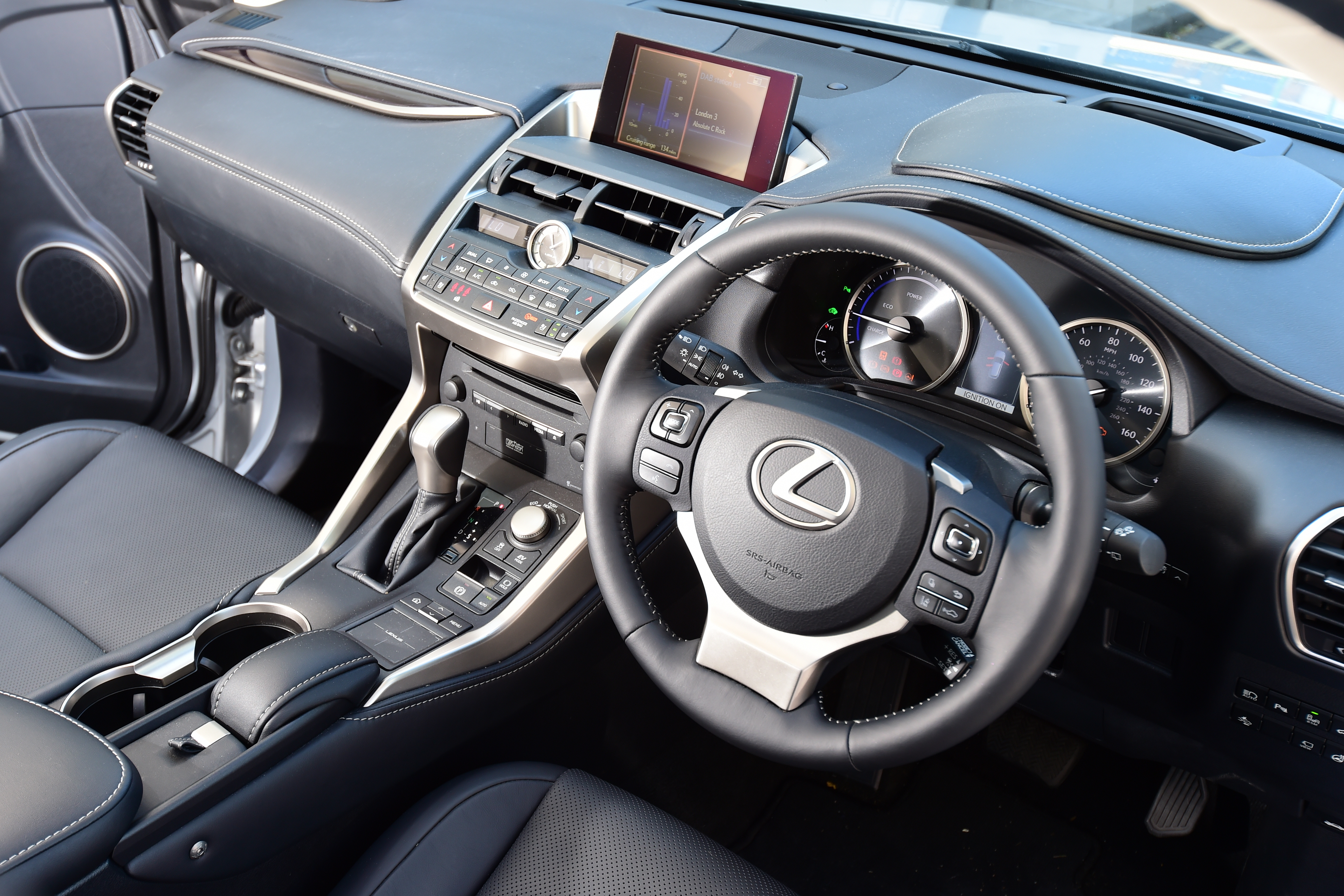 Lexus NX 300h long term test - interior