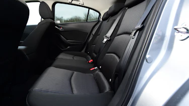 Mazda 3 hatchback 2016 SKYACTIV Diesel - rear seats