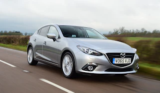 Mazda 3 hatchback 2016 SKYACTIV Diesel - front tracking
