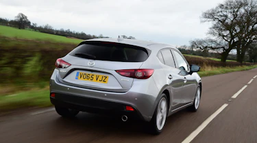 Mazda 3 hatchback 2016 SKYACTIV Diesel - rear tracking