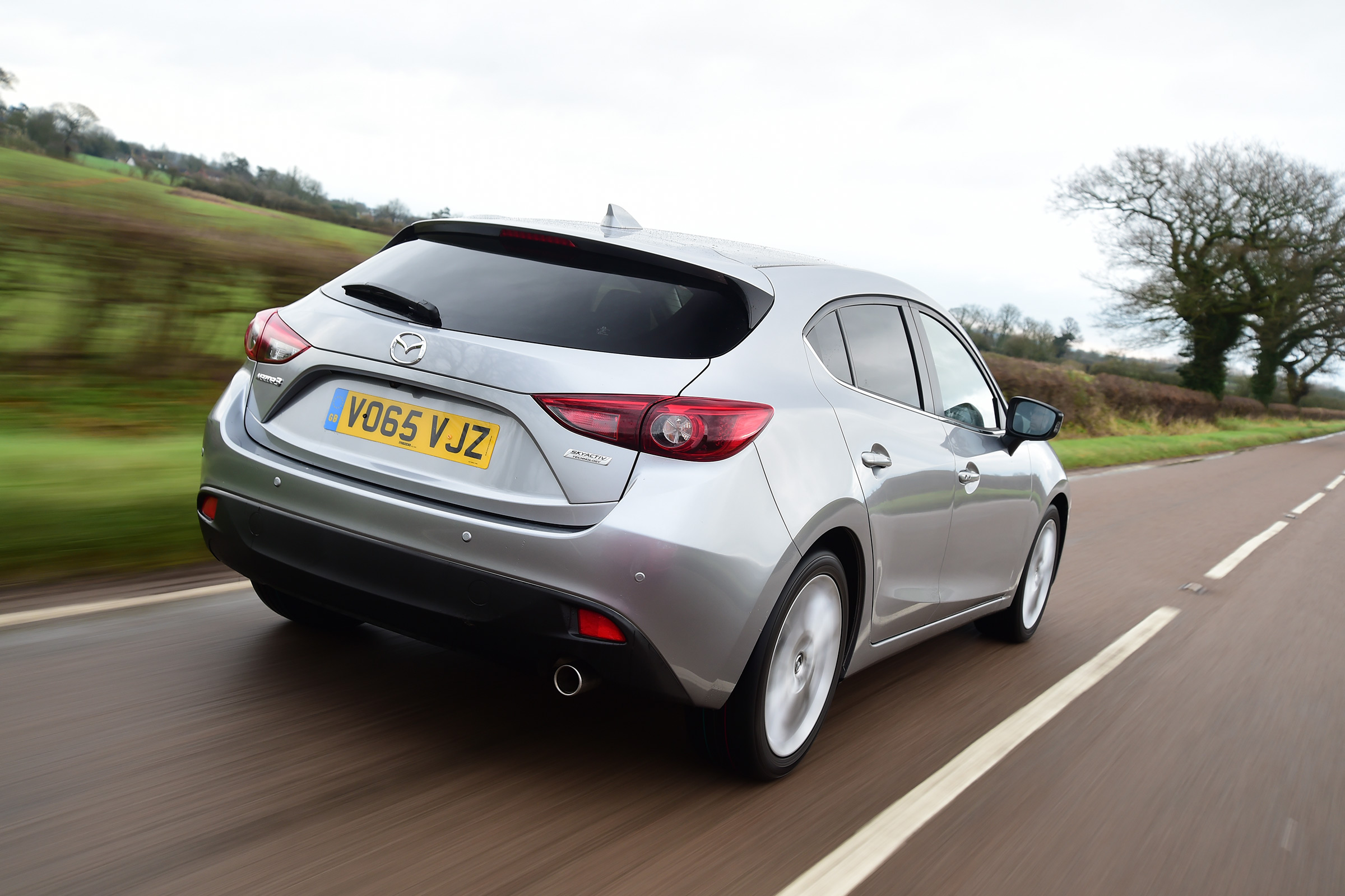 Mazda 3 hatchback 2016 SKYACTIV Diesel - rear tracking 2