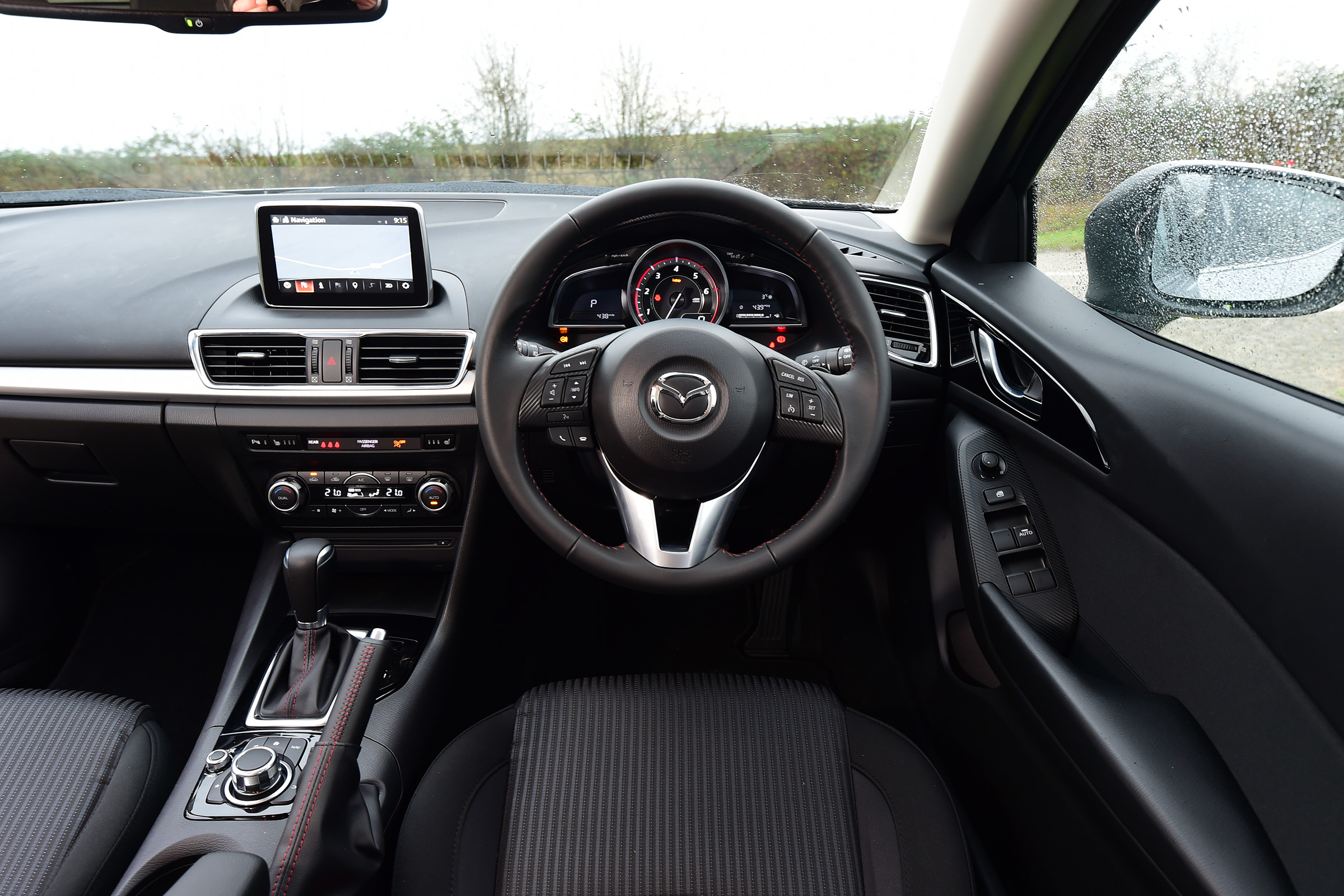 Mazda 3 hatchback 2016 SKYACTIV Diesel - interior