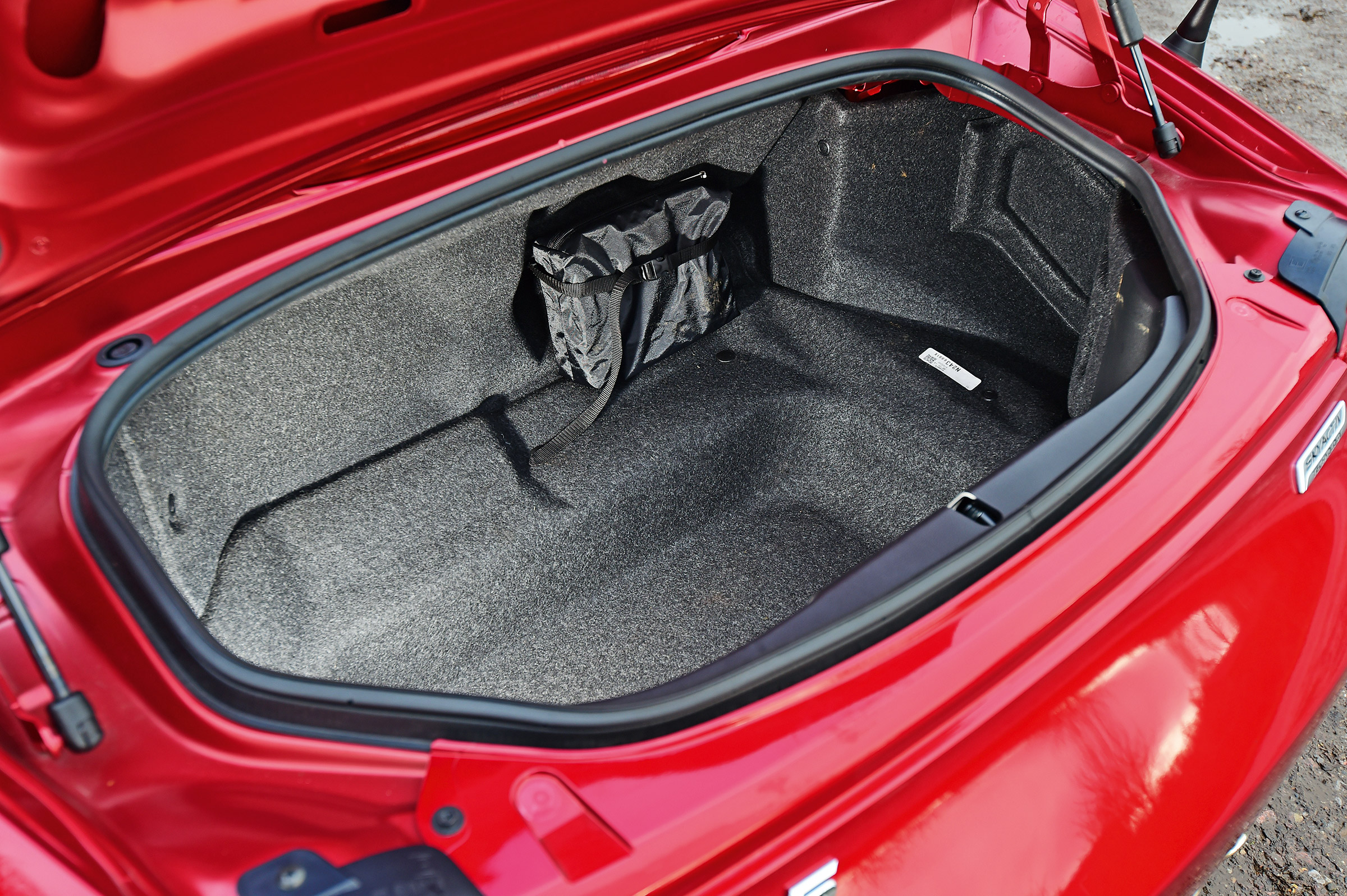 Mazda MX-5 BBR - boot