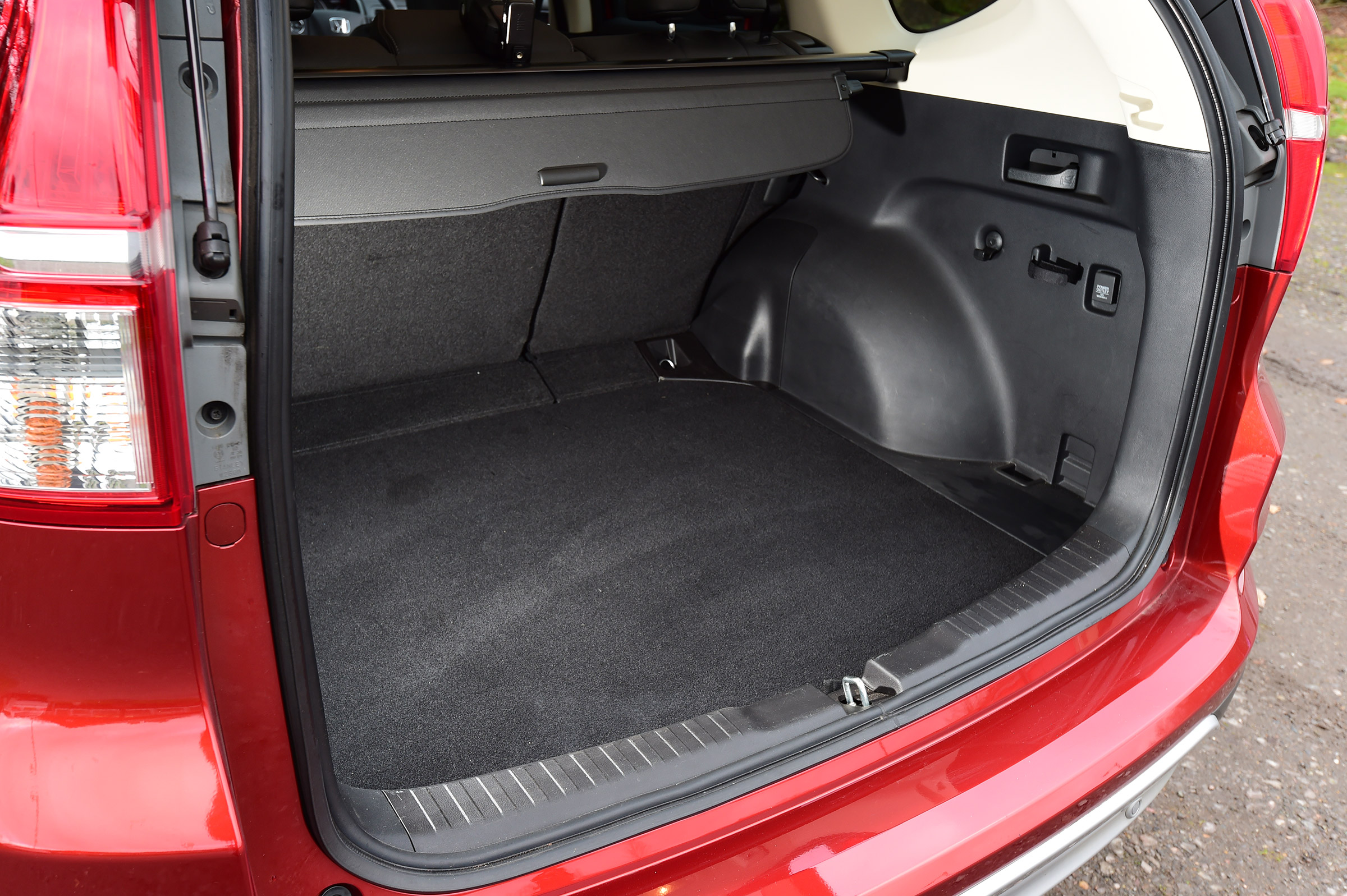 Honda CR-V - boot