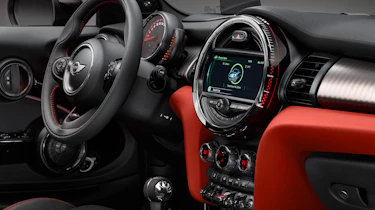 Mini John Cooper Works Convertible 2016 - dashboard