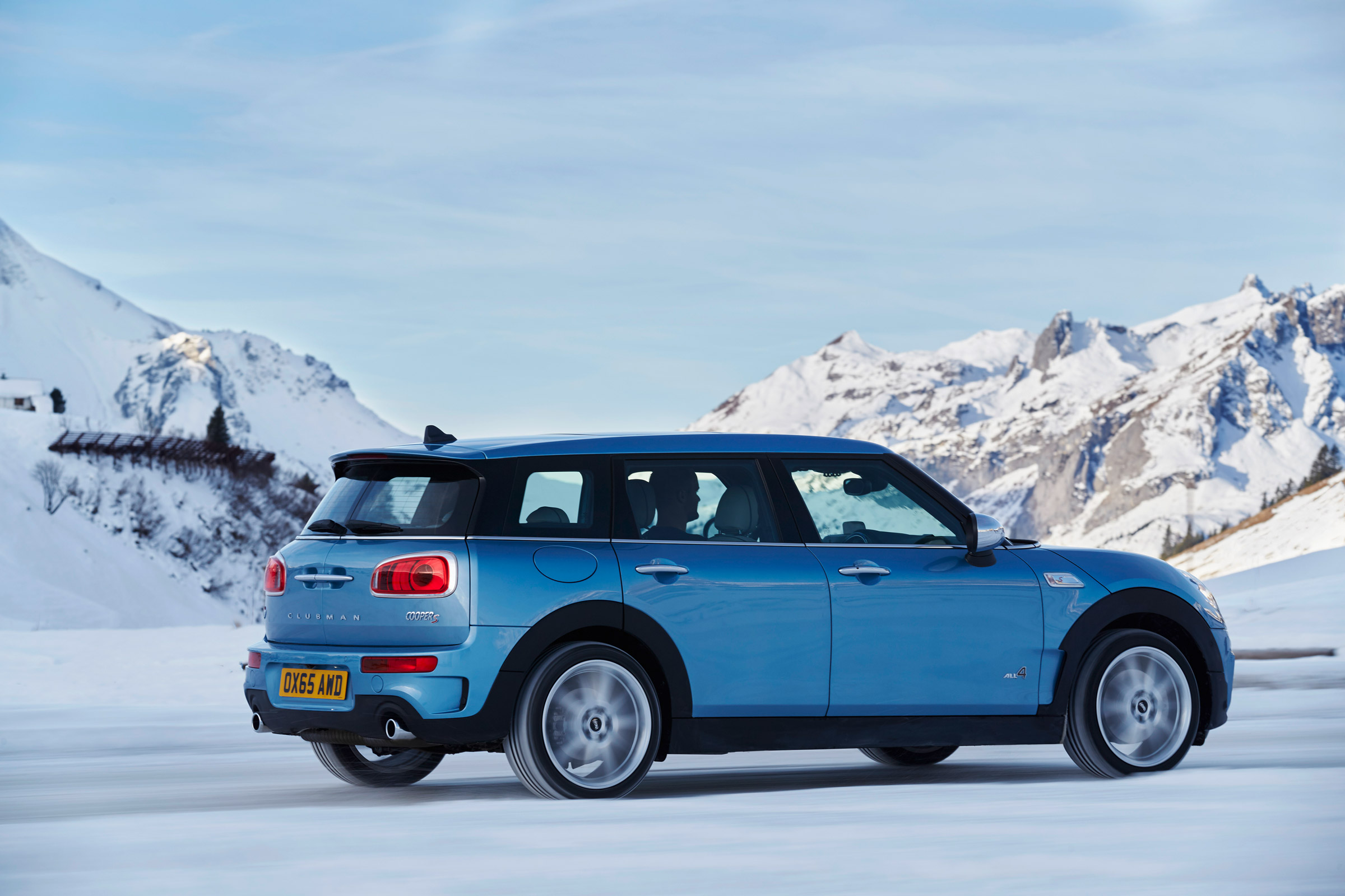 MINI Clubman ALL4 rear side