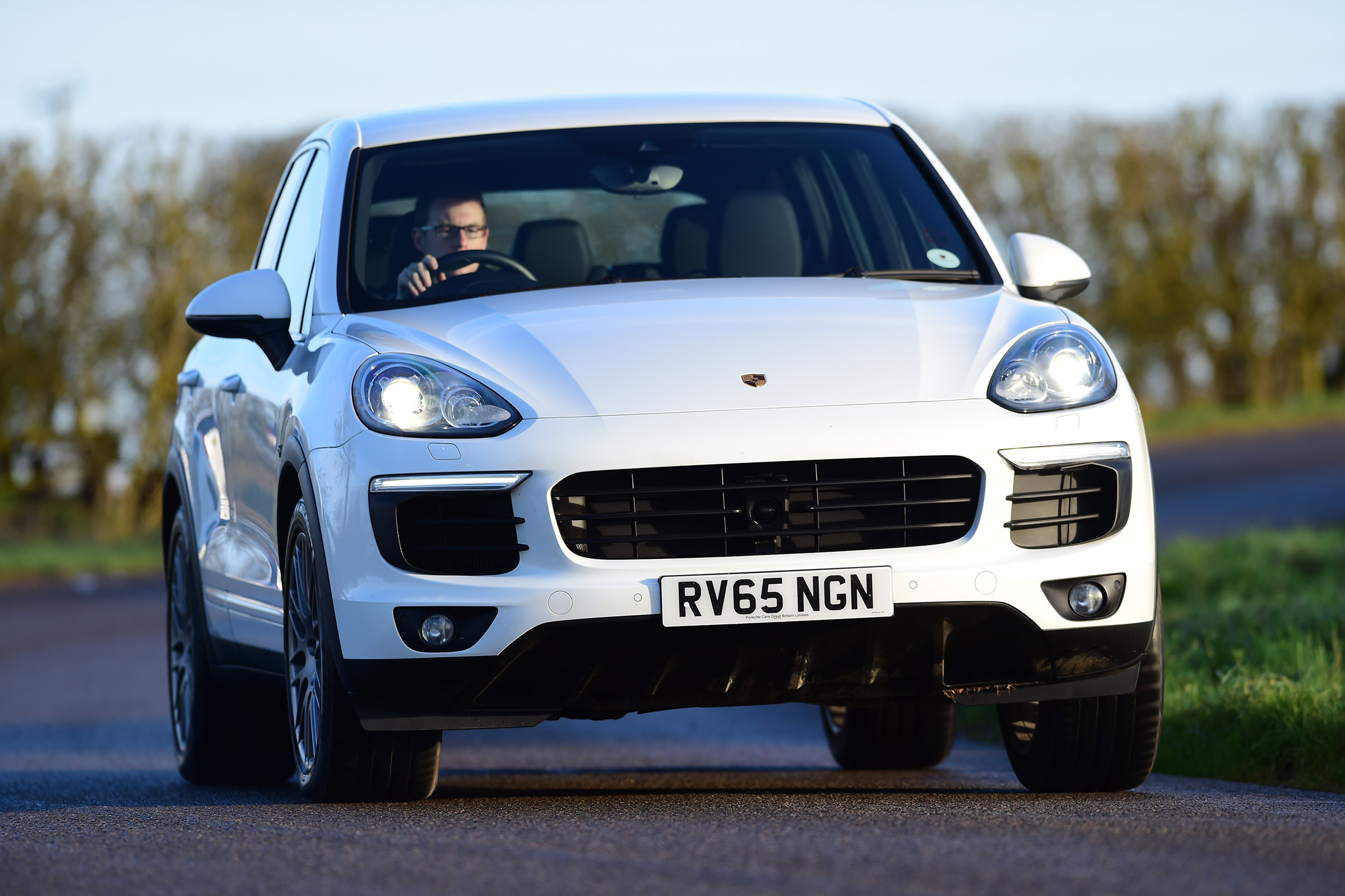 Porsche Cayenne - front driving