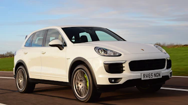 Porsche Cayenne - front action