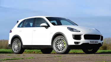 Porsche Cayenne - front static