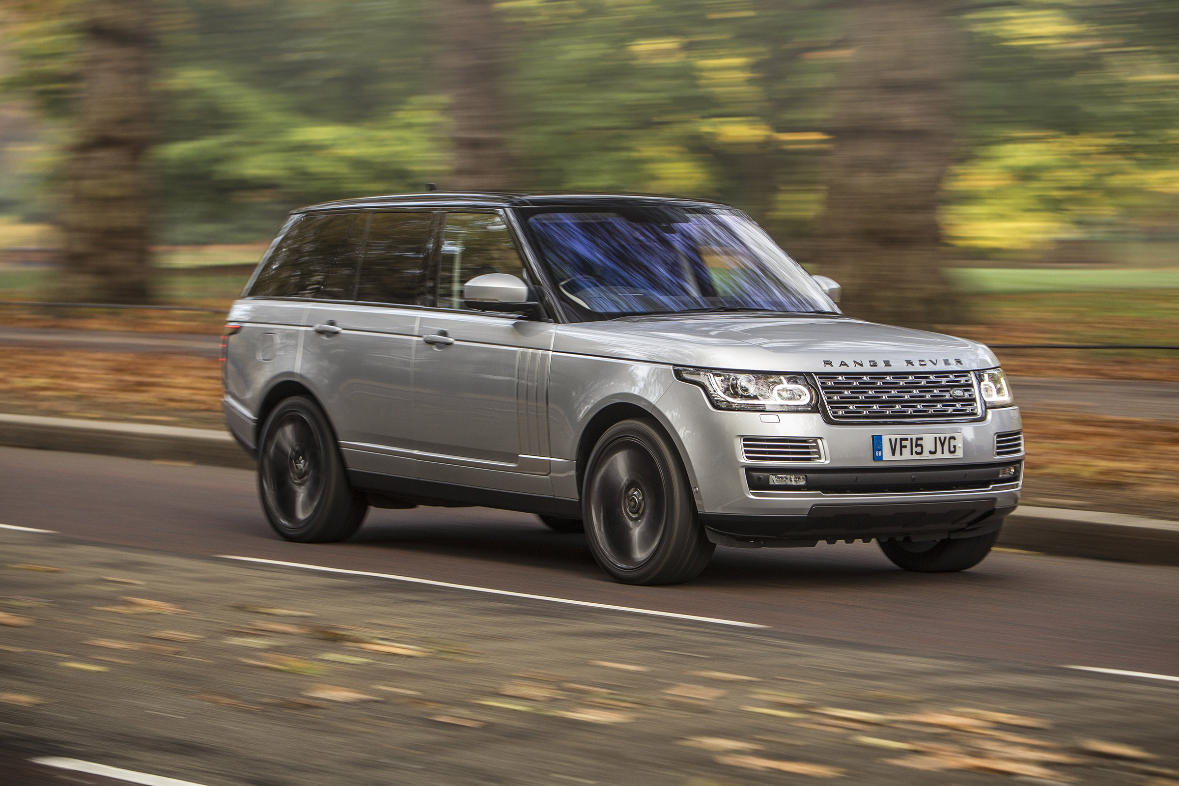 Range Rover SVAutobiography - front pan