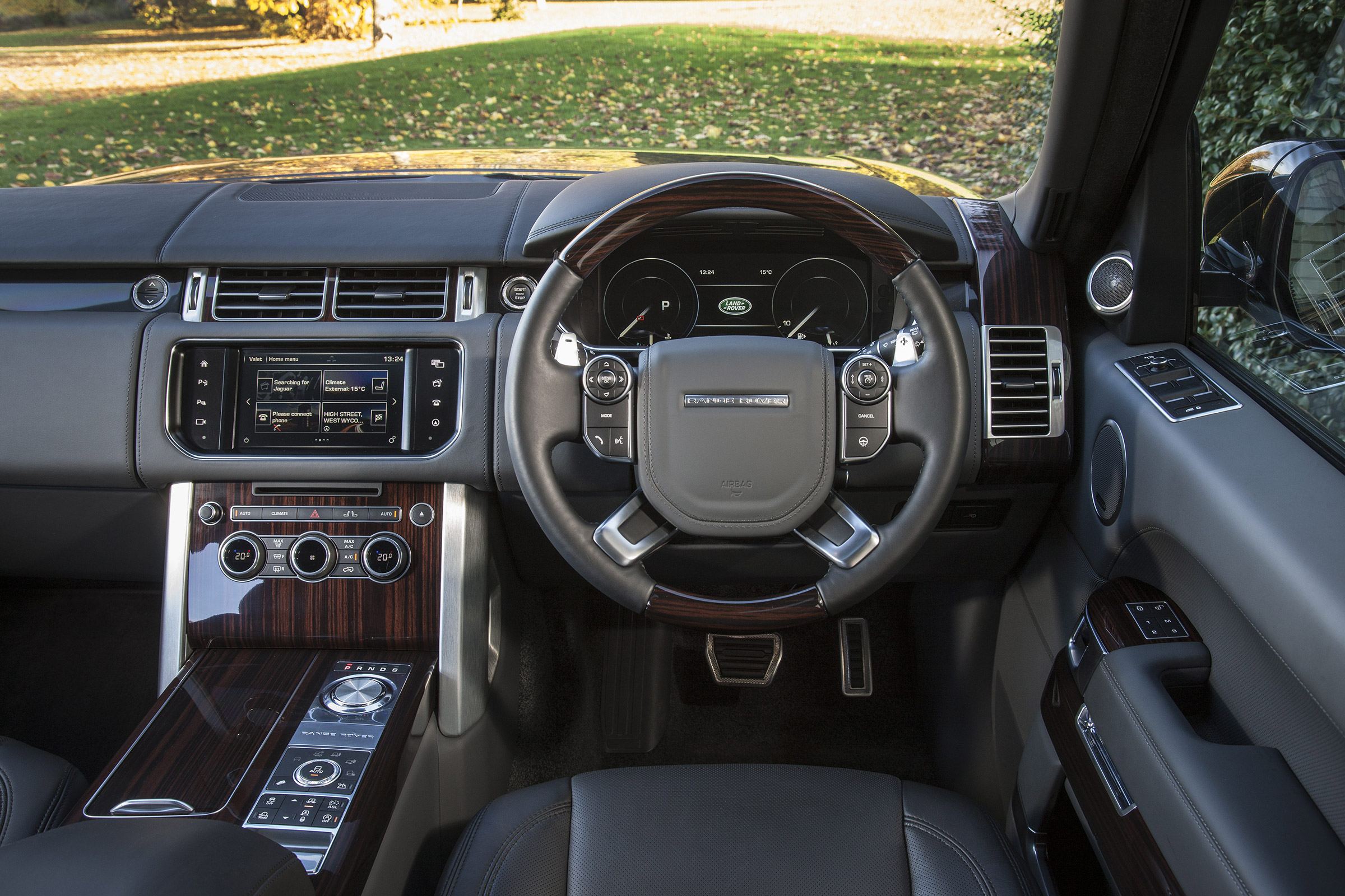 Range Rover SVAutobiography - dash