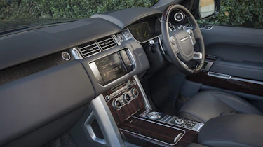 Range Rover SVAutobiography - dash side