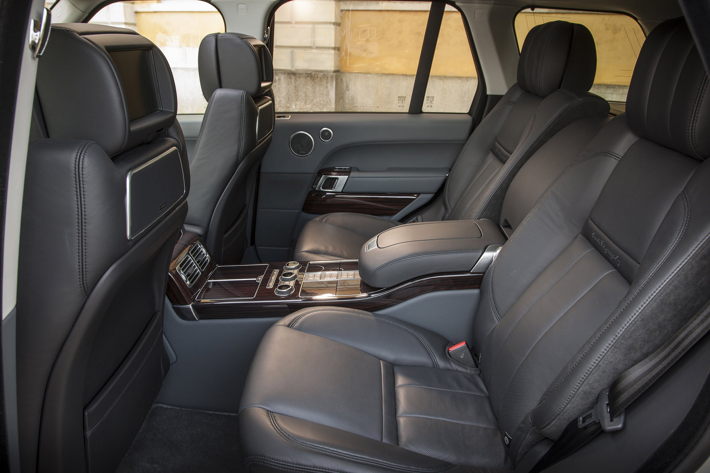 Range Rover SVAutobiography - rear seats