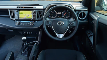 Toyota RAV4 Diesel 2016 - interior