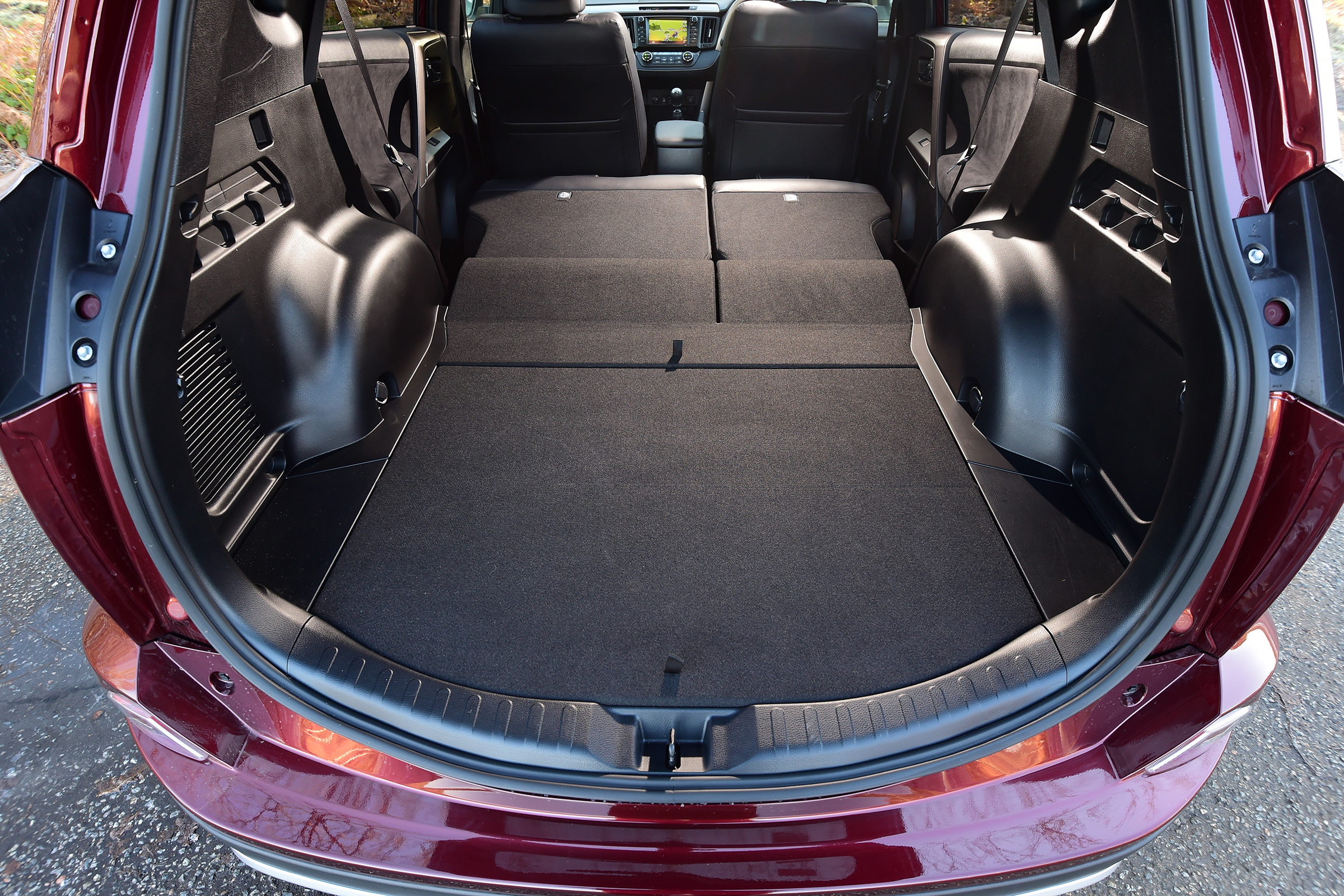 Toyota RAV4 Diesel 2016 - boot space seats flat