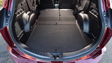 Toyota RAV4 Diesel 2016 - boot space seats flat