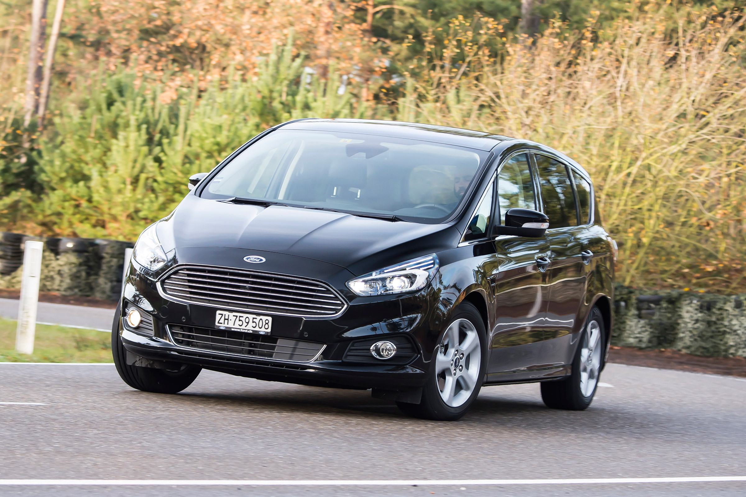 Ford S-Max AWD - front