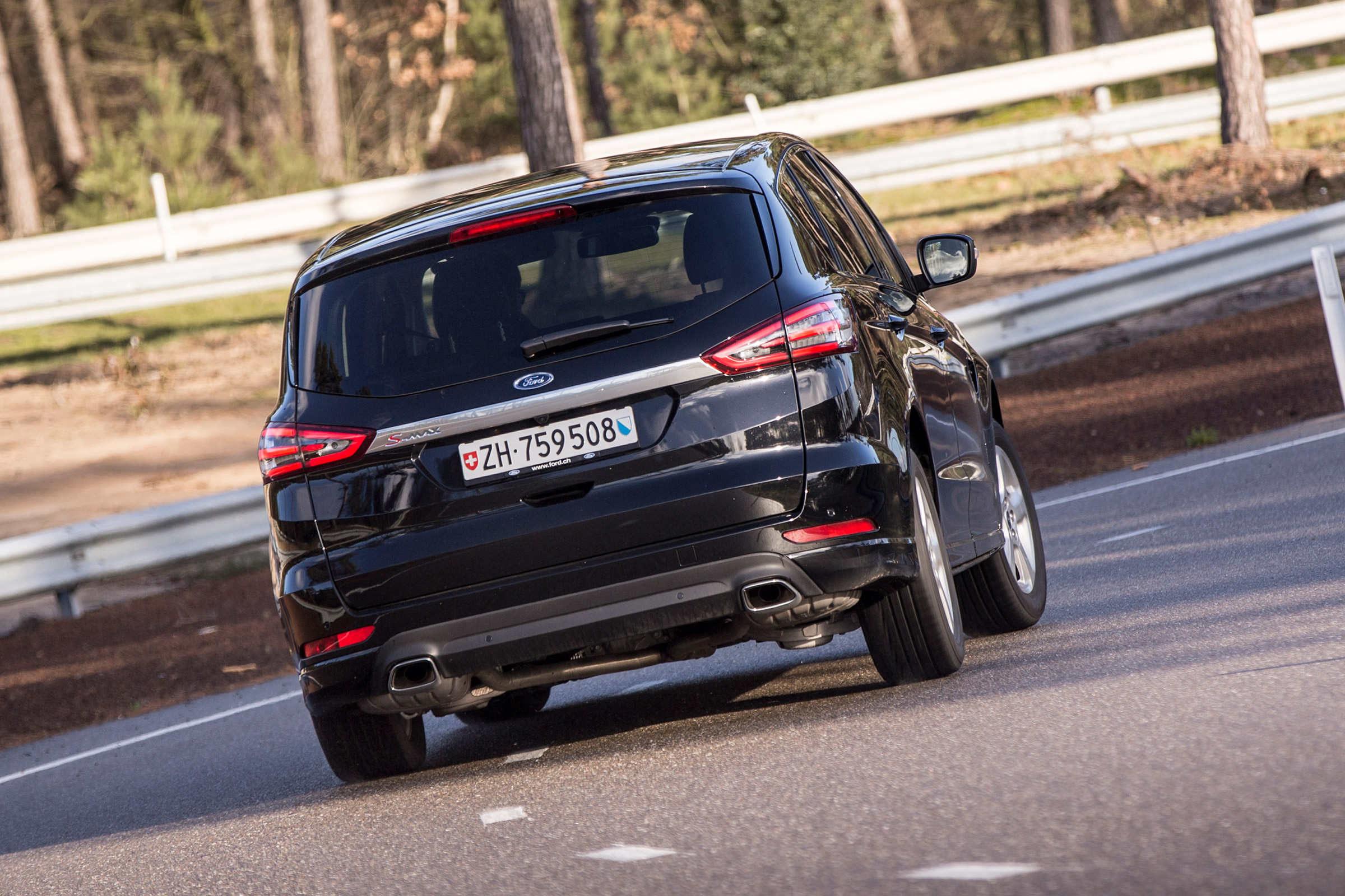 Ford S-Max AWD - rear