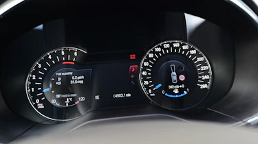 Ford S-Max AWD - dials