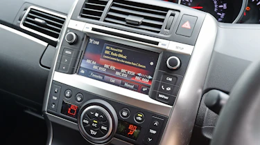 Toyota Verso - centre console