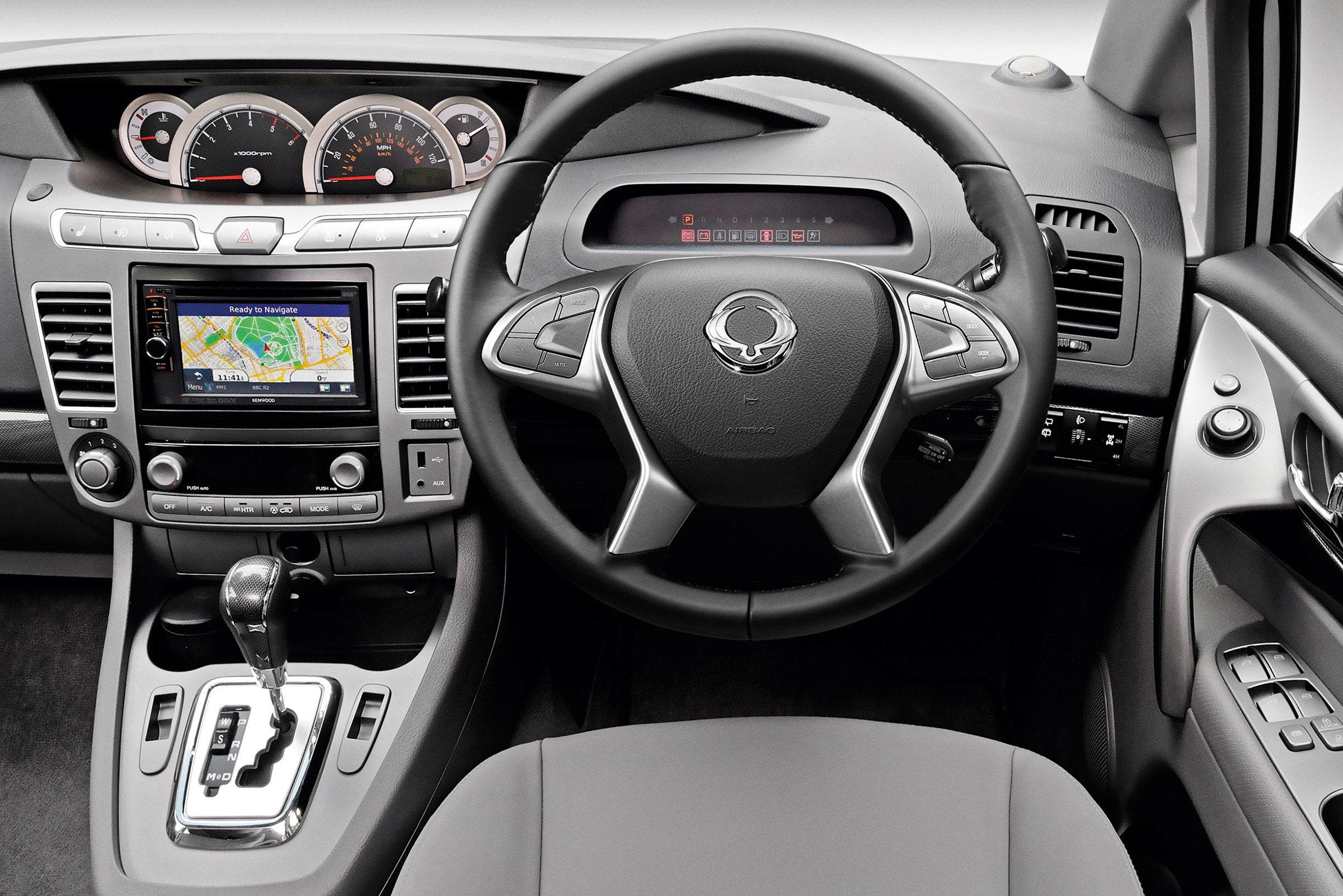 SsangYong Turismo - dash