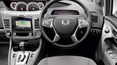 SsangYong Turismo - dash