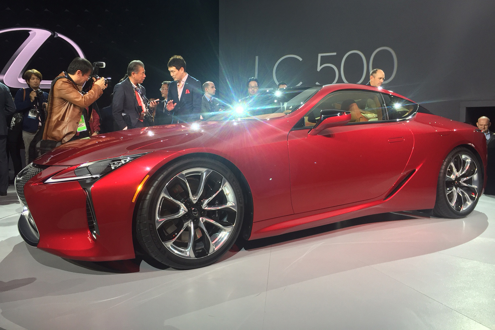 Lexus LC500 - side show