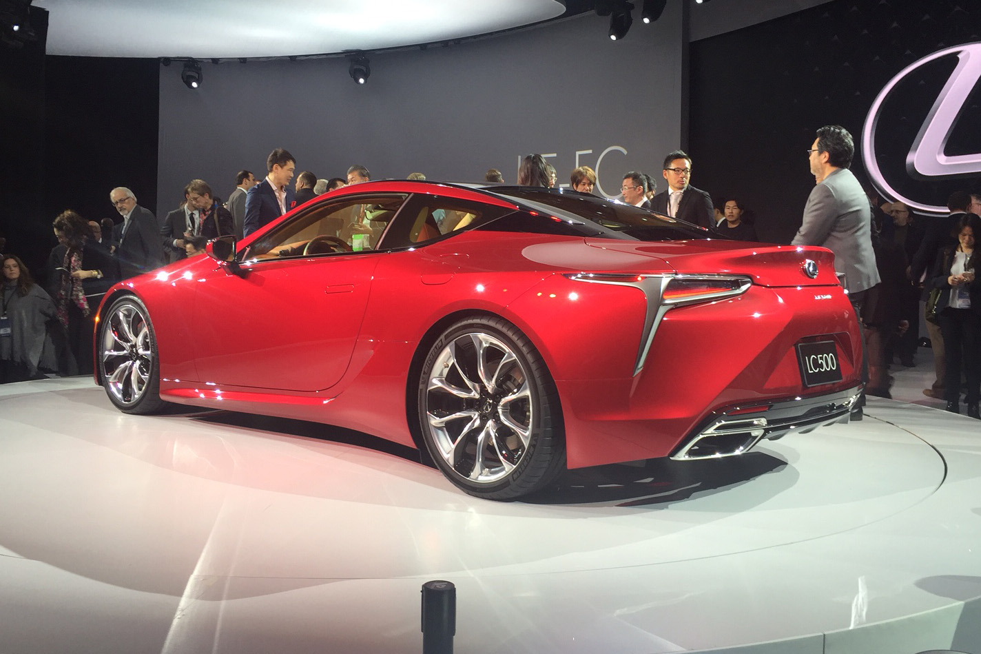 Lexus LC500 - side/rear show