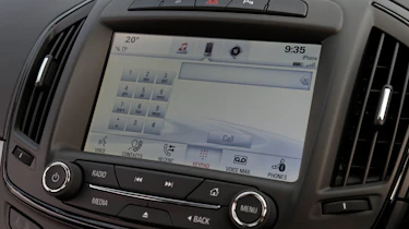 Vauxhall Insignia Sports Tourer Whisper diesel - infotainment