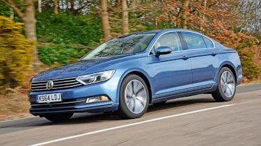 Volkswagen Passat - front