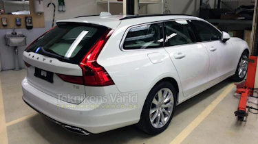 Volvo V90 - rear