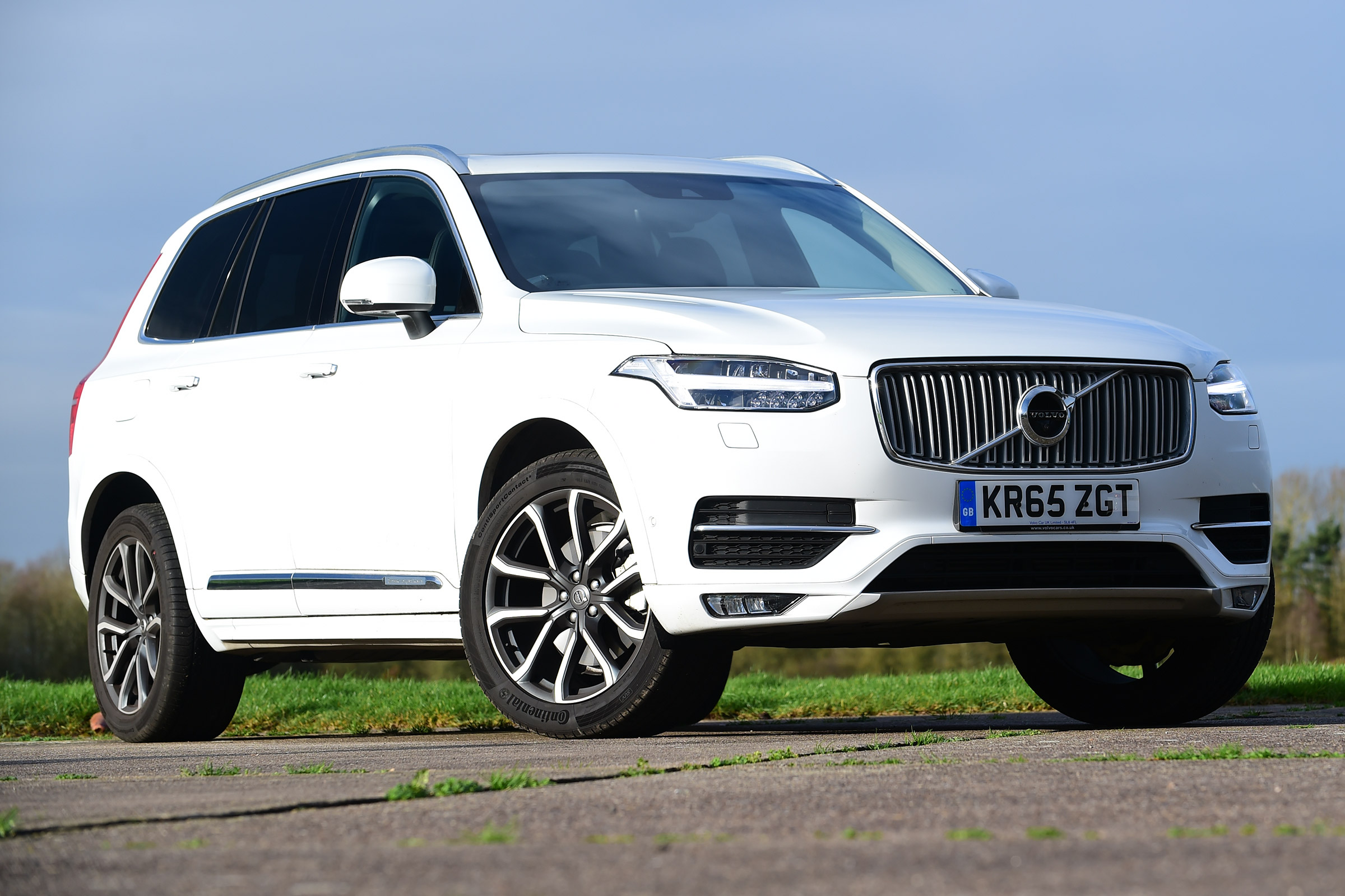 Volvo XC90 - front static