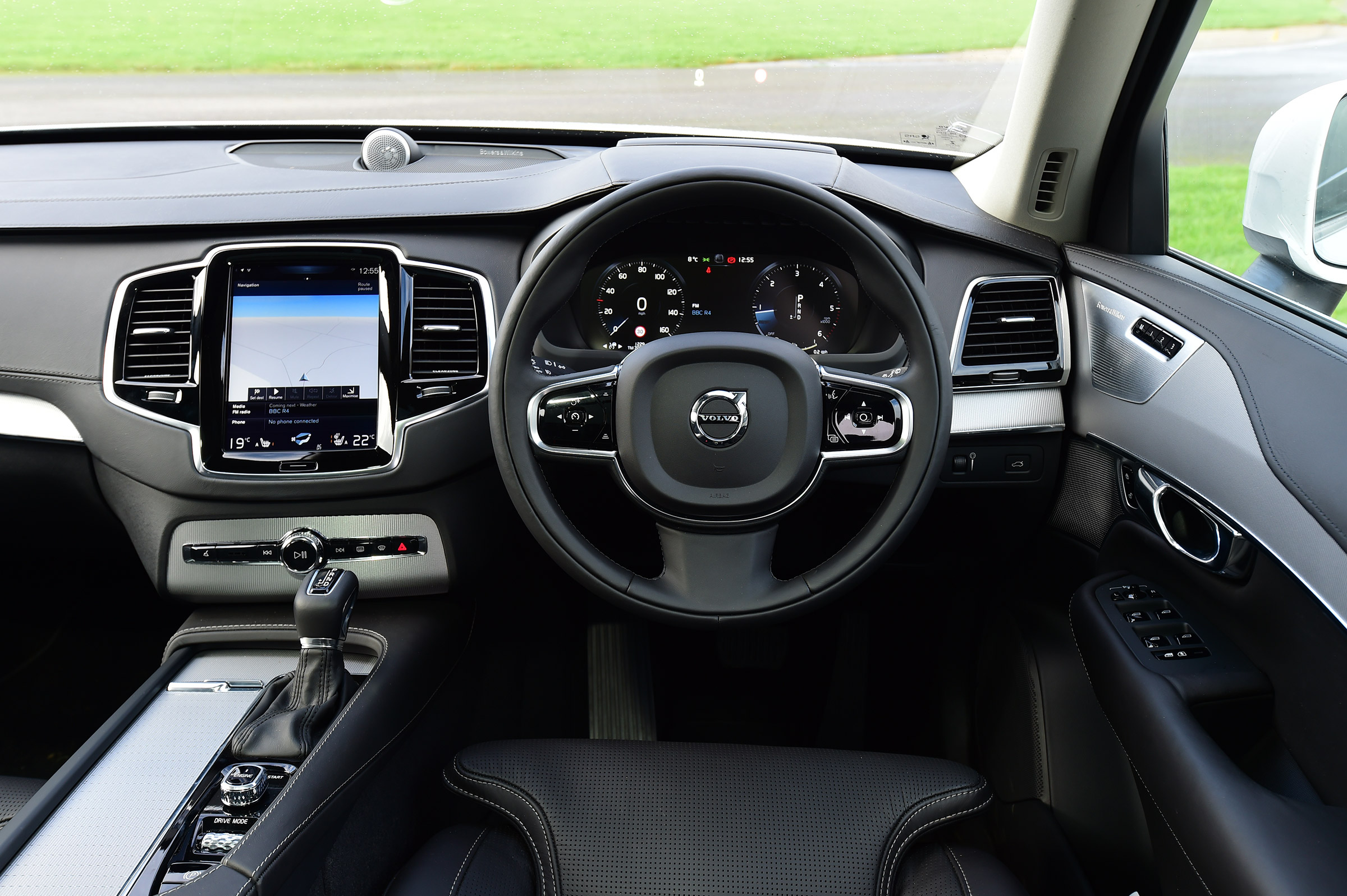 Volvo XC90 - dash