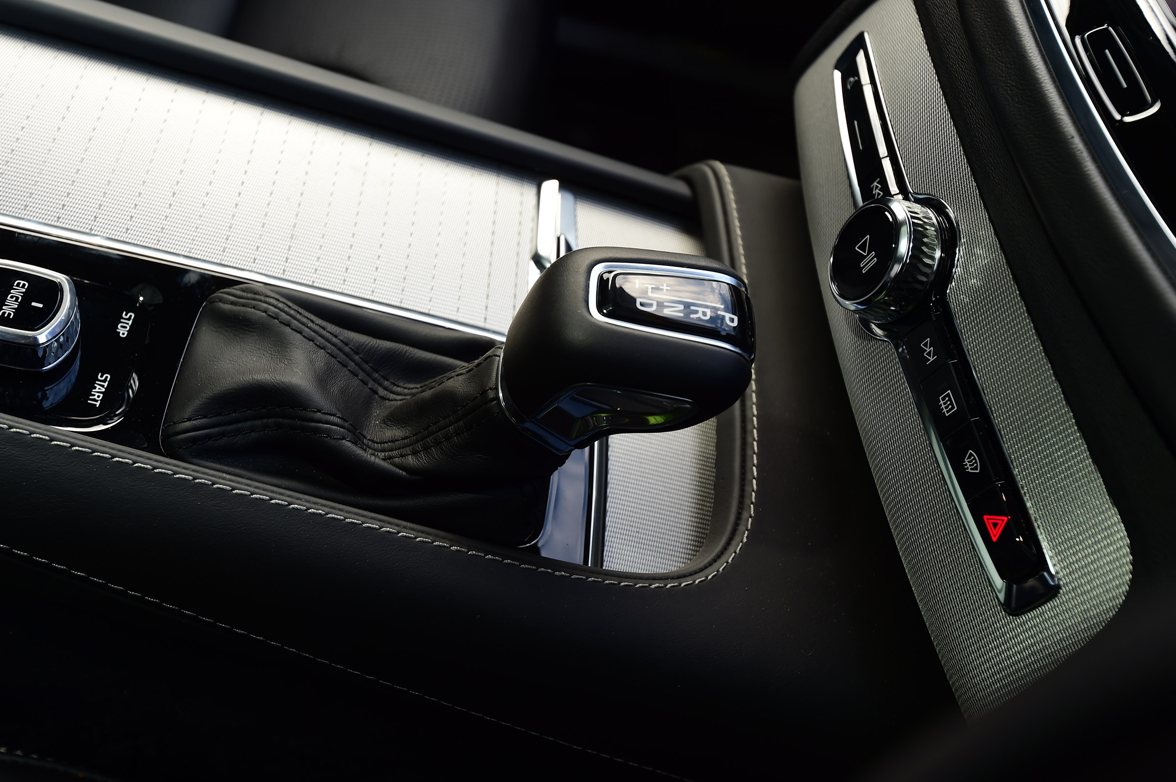 Volvo XC90 - centre console