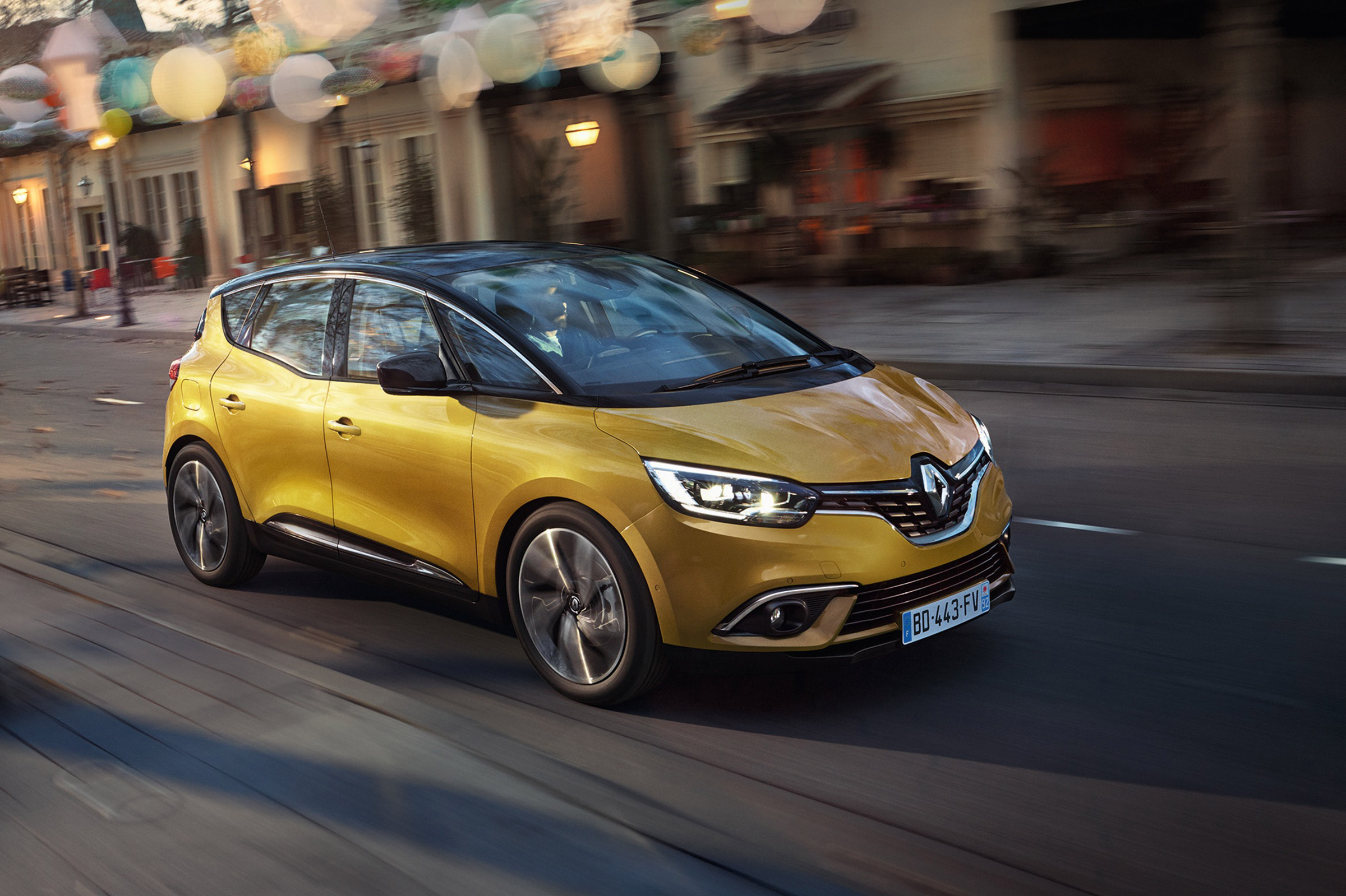 Renault Scenic - front
