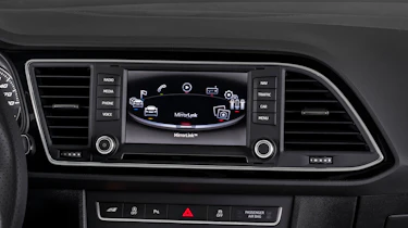 SEAT Leon Cupra 290 review - infotainment