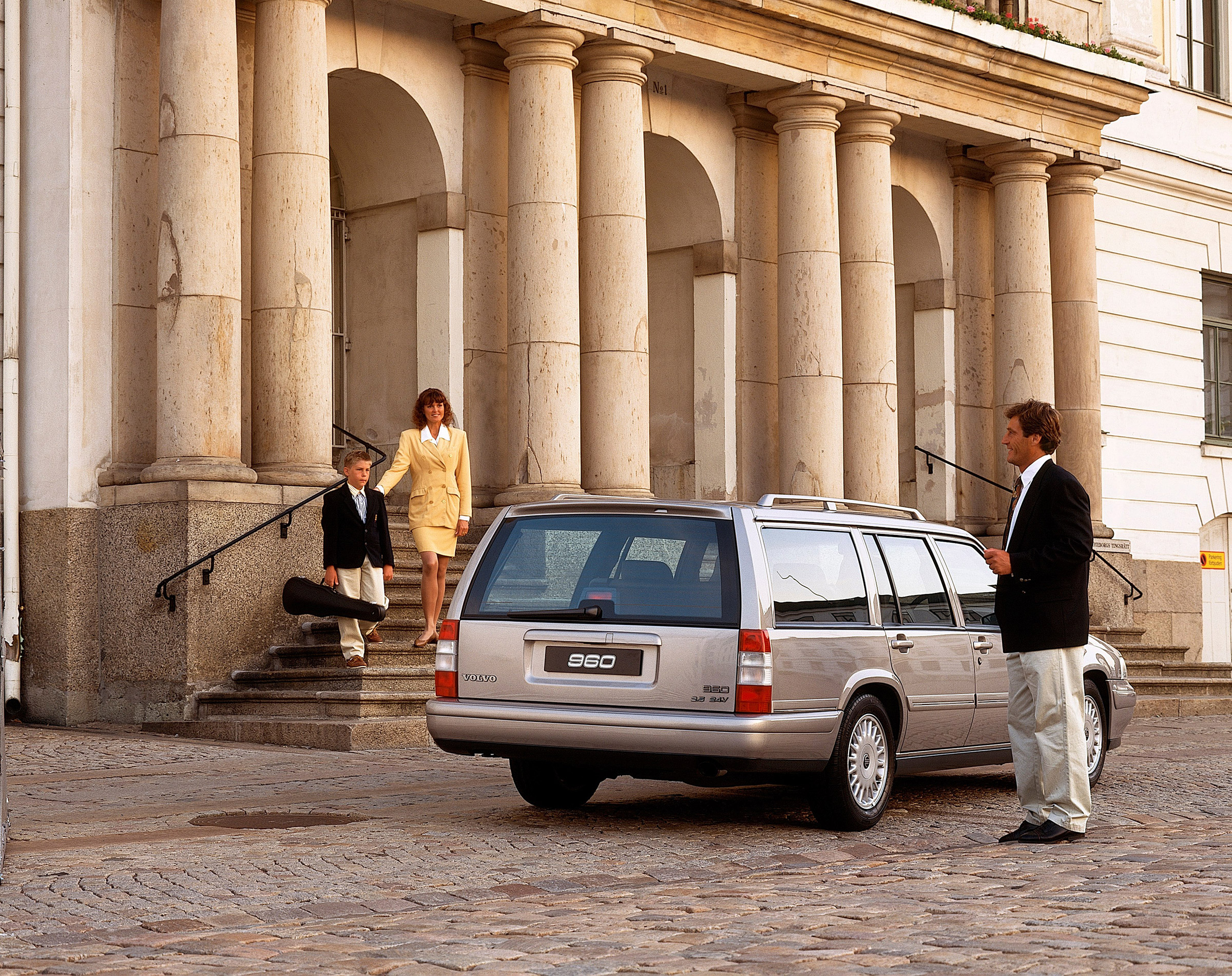 Volvo Estates - 960