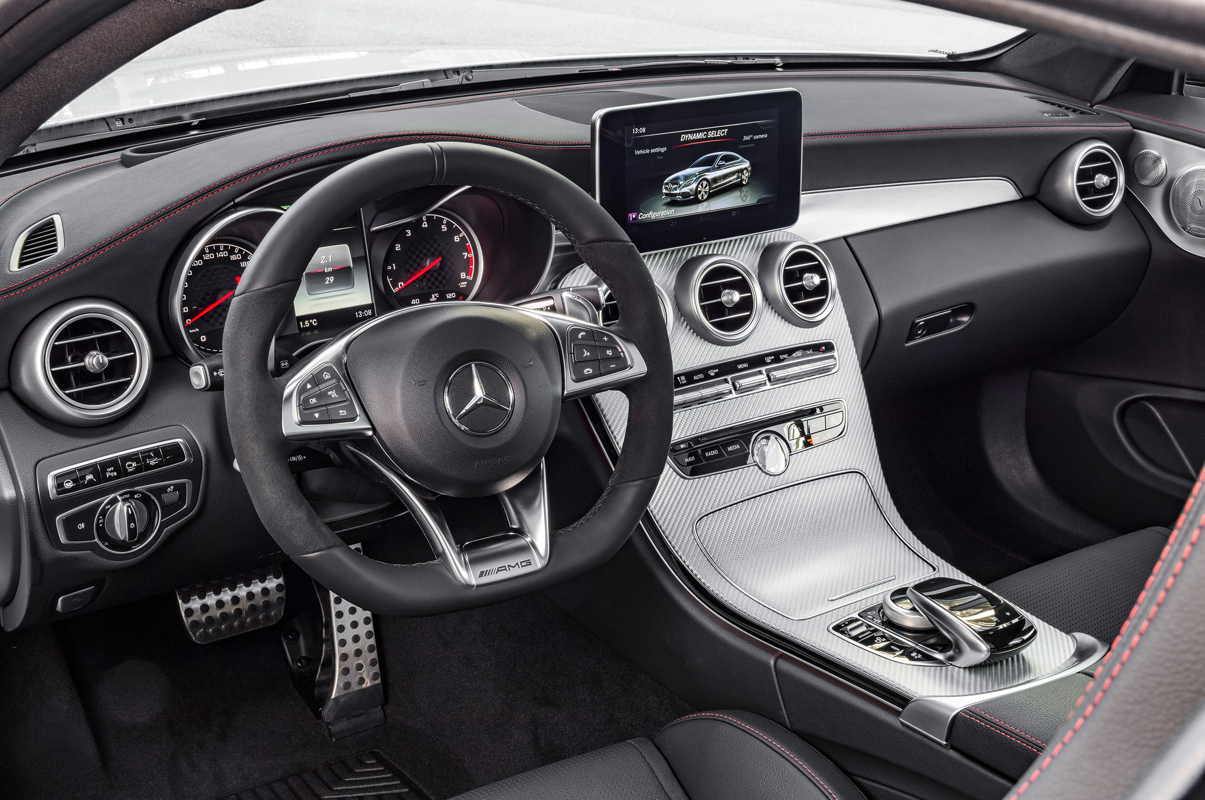 Mercedes C 43 AMG Coupe - dash