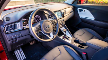 Kia Niro 2016 - interior 2