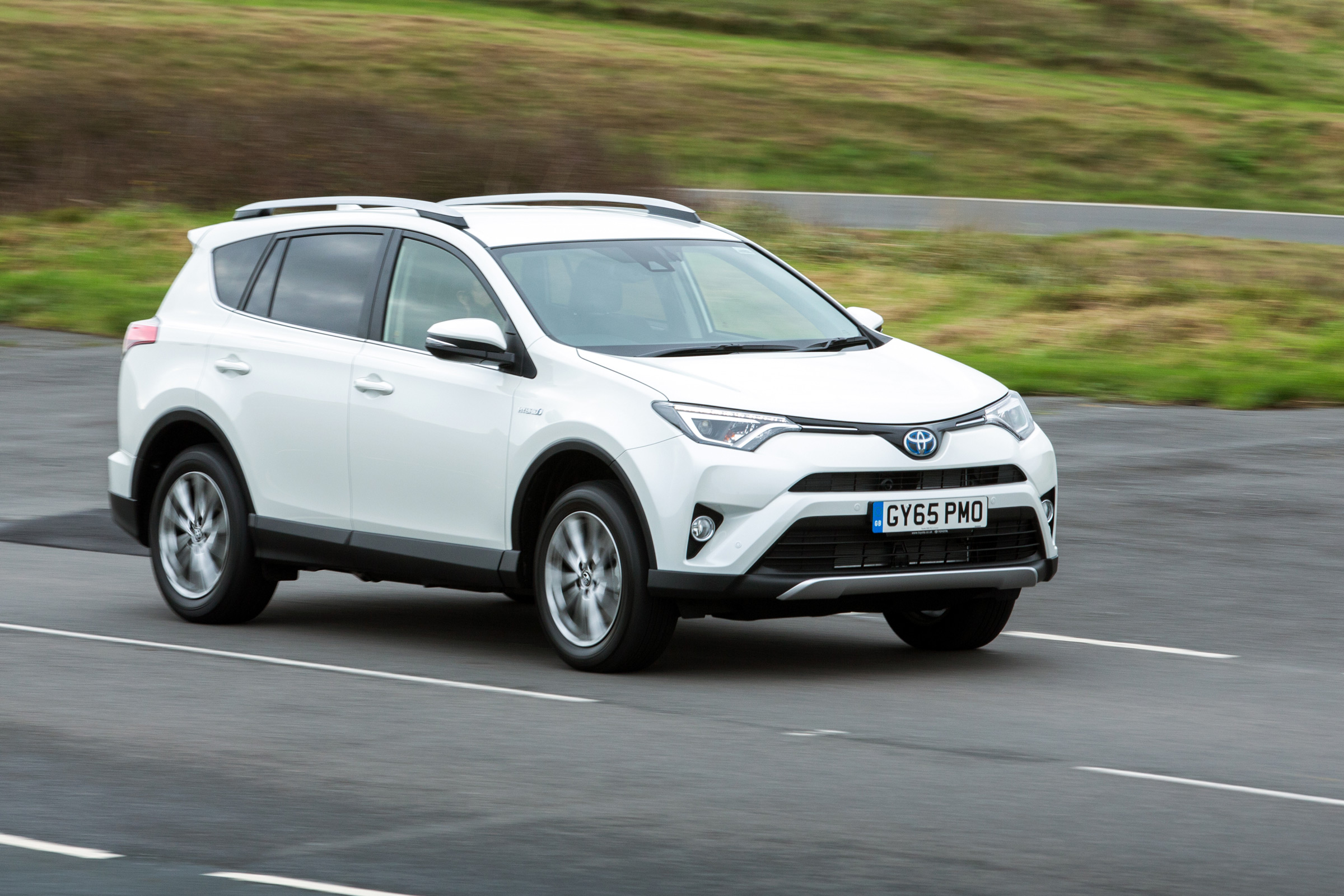 white toyota rav 4
