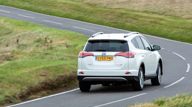 Toyota RAV4 Hybrid UK 2016 - rear cornering 2